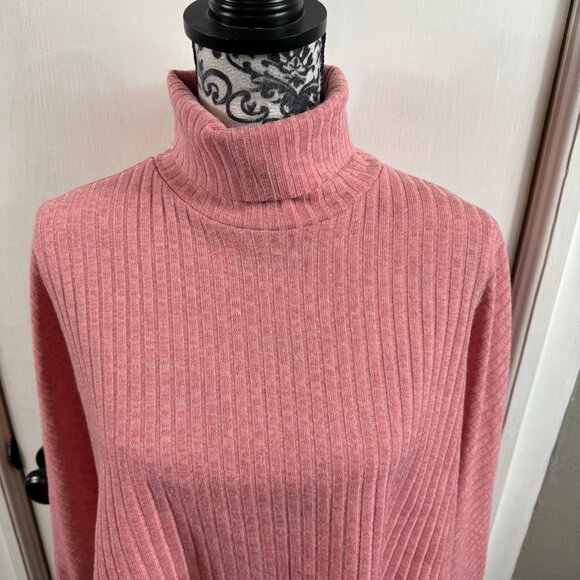 Forever 21 Ribbed Turtleneck Sweater | Cropped Batwing Fit, Baby Pink | Size M - Picture 3 of 8